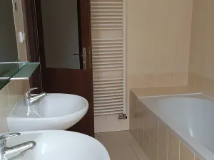 Pronájem bytu 5+kk, Chrudim, Resselovo náměstí, 149 m2