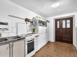 Prodej rodinného domu, Janov, 300 m2