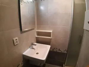 Pronájem bytu 1+kk, Praha - Smíchov, Zborovská, 35 m2