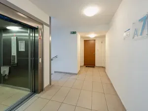 Pronájem bytu 4+kk, Praha - Holešovice, Komunardů, 200 m2