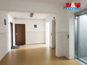 Pronájem bytu 1+kk, Karviná - Hranice, Čsl. armády, 32 m2