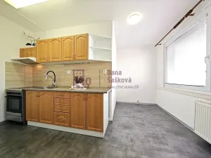 Pronájem bytu 3+1, Jindřichův Hradec, sídliště Vajgar, 68 m2