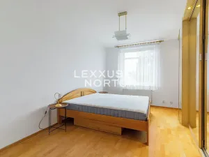 Prodej bytu 2+kk, Praha - Libeň, Nad Okrouhlíkem, 66 m2