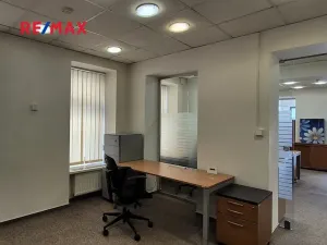 Pronájem obchodního prostoru, Mladá Boleslav, Bělská, 118 m2