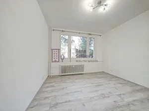 Pronájem bytu 2+1, Jindřichův Hradec, sídliště U Nádraží, 50 m2