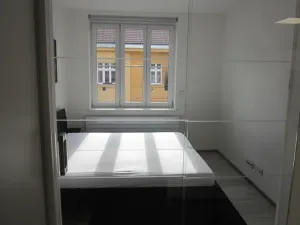 Pronájem bytu 2+kk, Praha - Vršovice, Na louži, 55 m2