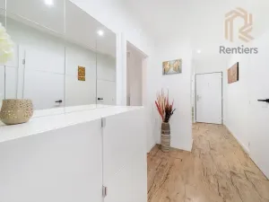 Pronájem bytu 2+1, Praha - Kobylisy, Březiněveská, 69 m2