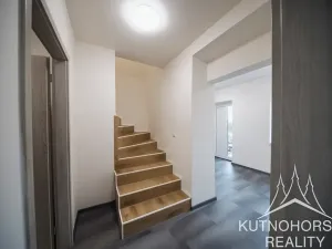 Prodej rodinného domu, Červené Pečky, Husova, 177 m2