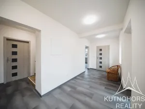 Prodej rodinného domu, Červené Pečky, Husova, 177 m2