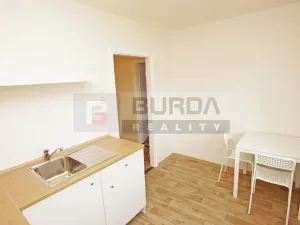 Pronájem bytu 1+1, Neratovice, 27 m2