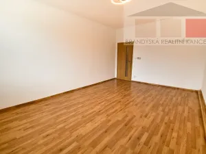 Pronájem bytu 2+kk, Praha - Vysočany, Na břehu, 53 m2