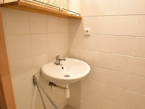 Pronájem bytu 1+kk, Praha - Vysočany, Na břehu, 37 m2