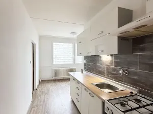 Pronájem bytu 2+1, Chomutov, Březenecká, 64 m2