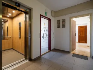 Prodej bytu 3+1, Praha - Troja, Mazurská, 67 m2