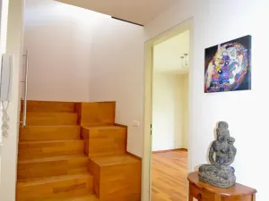 Prodej kanceláře, Praha - Karlín, Šaldova, 194 m2