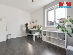 Pronájem rodinného domu, Bavoryně - U Vodojemu, 210 m2