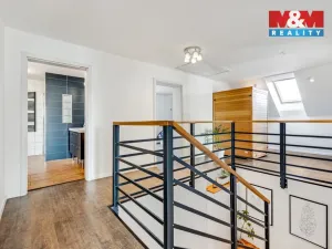 Pronájem rodinného domu, Bavoryně - U Vodojemu, 210 m2