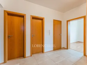 Pronájem bytu 2+kk, Praha - Košíře, Hoškova, 55 m2