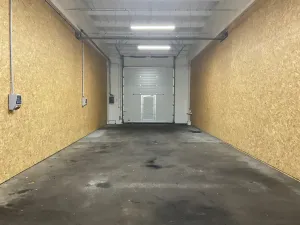 Pronájem skladu, Brno, Kaštanová, 108 m2