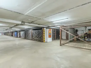 Pronájem garáže, Praha - Strašnice, Průběžná, 20 m2