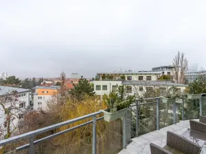 Pronájem bytu 5+kk, Praha - Podolí, Na hřebenech II, 172 m2