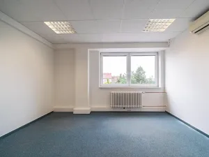 Pronájem kanceláře, Hradec Králové, Sušilova, 250 m2