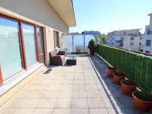 Pronájem bytu 3+kk, Praha - Štěrboholy, Laudonova, 139 m2