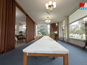 Prodej restaurace, Olomouc - Neředín, Politických vězňů, 730 m2