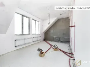 Pronájem ordinace, Praha - Vinoř, Mladoboleslavská, 305 m2
