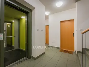 Prodej bytu 2+kk, Praha - Kbely, Herlíkovická, 50 m2