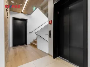 Prodej bytu 2+kk, Praha - Smíchov, Podbělohorská, 61 m2