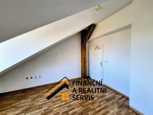 Pronájem atypického bytu, Mladá Boleslav, Husova, 60 m2