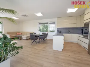 Prodej rodinného domu, Pohořelice, U Větrolamu, 160 m2