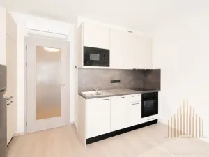 Pronájem bytu 1+kk, Praha - Hloubětín, Poděbradská, 32 m2