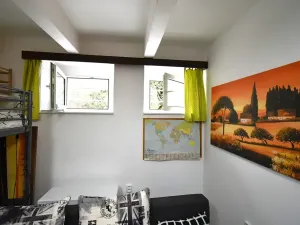 Pronájem bytu 1+kk, Praha - Střešovice, náměstí Před bateriemi, 17 m2