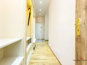 Prodej bytu 2+kk, Praha, Slavíkova, 105 m2