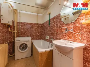 Prodej bytu 4+1, Karlovy Vary - Bohatice, Jáchymovská, 102 m2