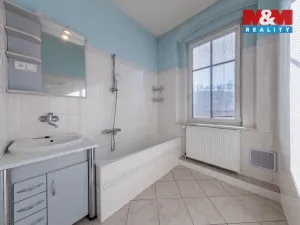 Prodej bytu 4+1, Kraslice, Čs. armády, 136 m2