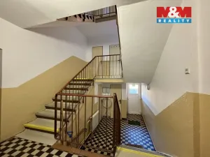 Prodej bytu 1+kk, Postoloprty, Jiráskovo náměstí, 19 m2