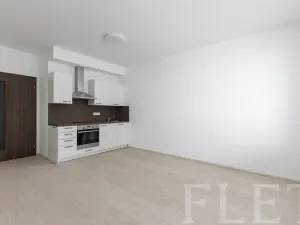 Pronájem bytu 1+kk, Praha - Stodůlky, náměstí Junkových, 32 m2