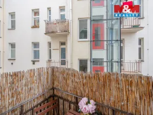 Pronájem bytu 3+kk, Praha - Libeň, Sokolovská, 61 m2