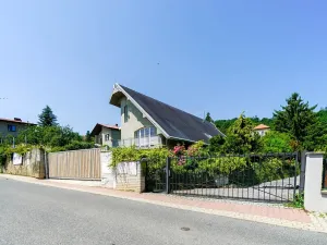 Prodej rodinného domu, Praha - Radotín, Na Viničkách, 200 m2