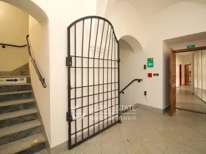 Prodej kanceláře, Jihlava, Masarykovo náměstí, 1141 m2