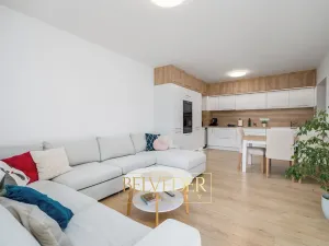 Prodej bytu 3+kk, Slaný, Lázeňská, 76 m2