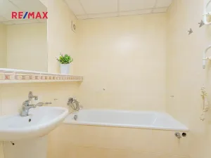 Prodej bytu 3+1, Praha - Čimice, Křivenická, 72 m2