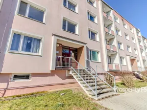 Pronájem bytu 1+1, Ústí nad Labem - Neštěmice, Hluboká, 37 m2