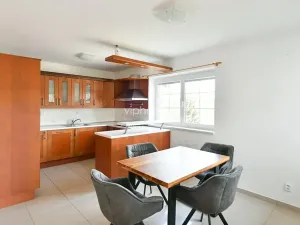 Pronájem vily, Praha - Stodůlky, Ke Koh-i-nooru, 300 m2