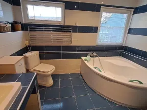 Prodej rodinného domu, Tišice, Hasičská, 150 m2