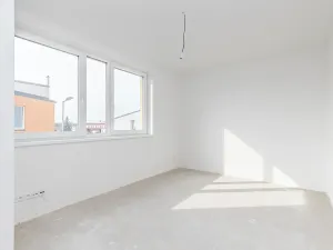 Prodej rodinného domu, Milovice, Modřínová, 122 m2