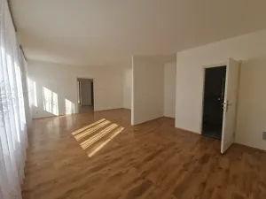 Pronájem bytu 3+1, Praha - Vinohrady, Kouřimská, 68 m2